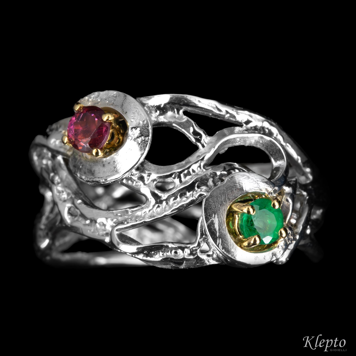 Silver Ring Silnova with Emerald, Rhodolite details in yellow gold