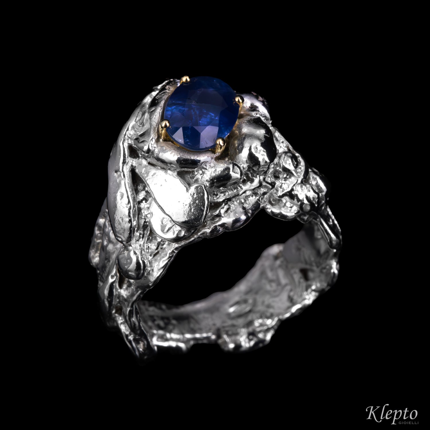 Silver ring Silnova with blue sapphire