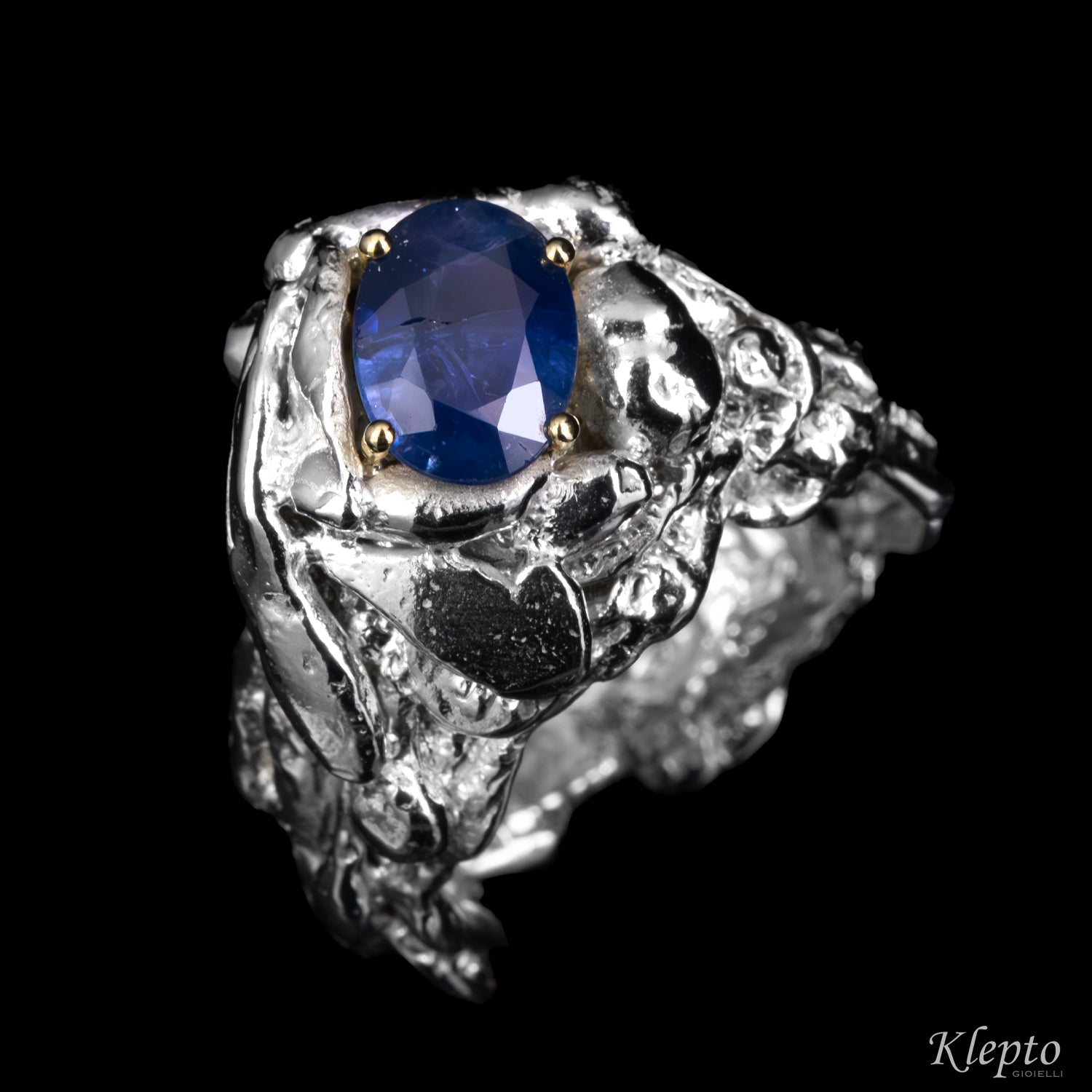 Silver ring Silnova with blue sapphire