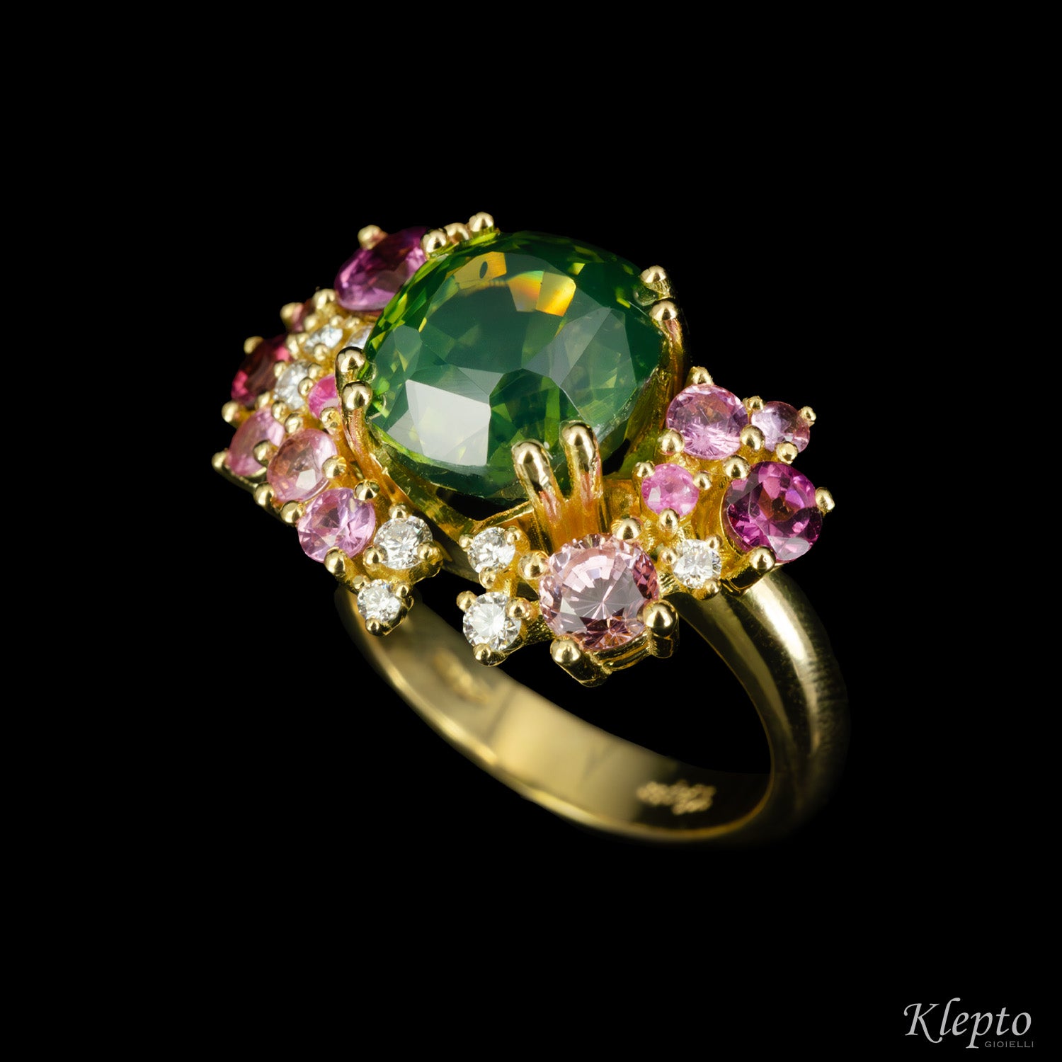 Classic ring by Klepto in yellow gold with natural green Zircon, pink Sapphires, Rhodolites and Diamonds