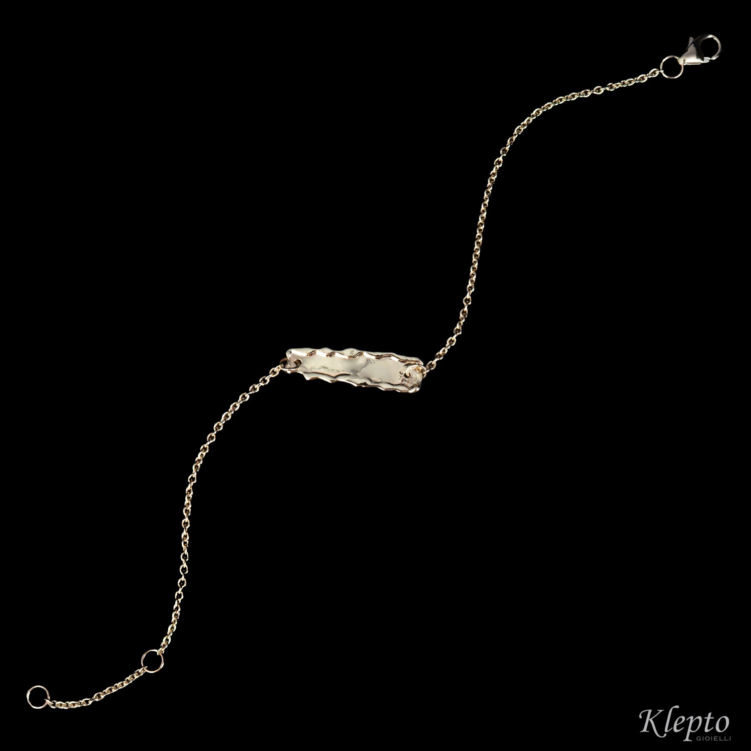 Gold bracelet with customizable cast plate