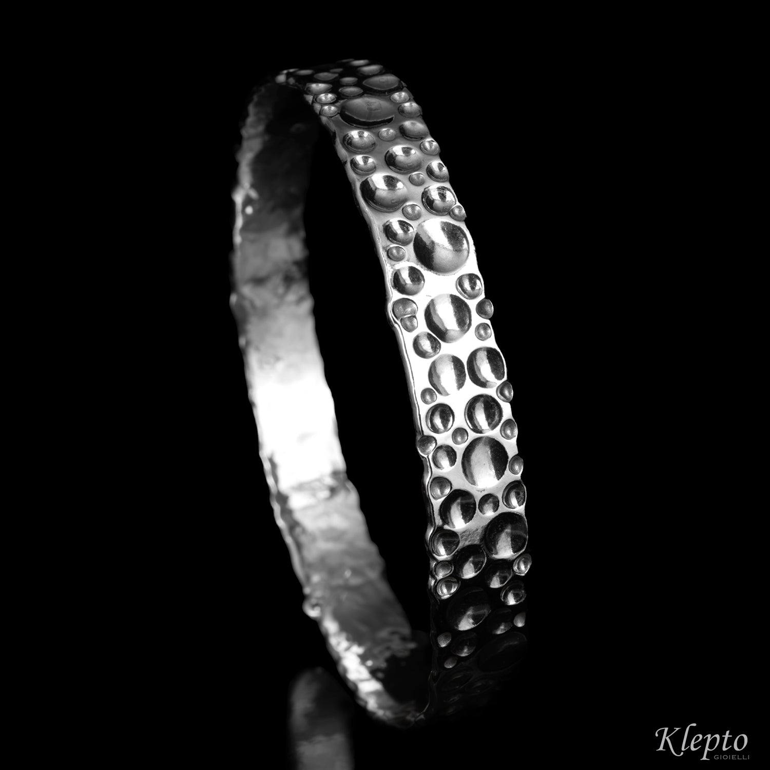 Silnova® Silver Hammered Rigid Bracelet