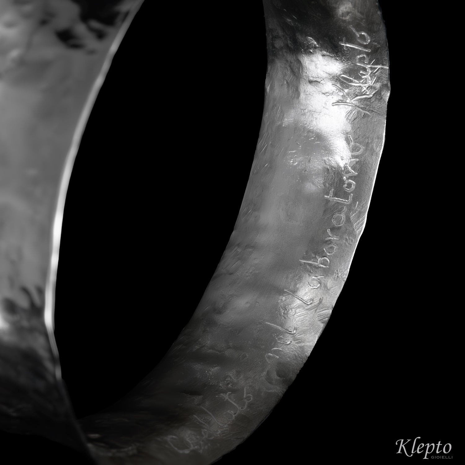 Small rigid Silver Silnova® bracelet