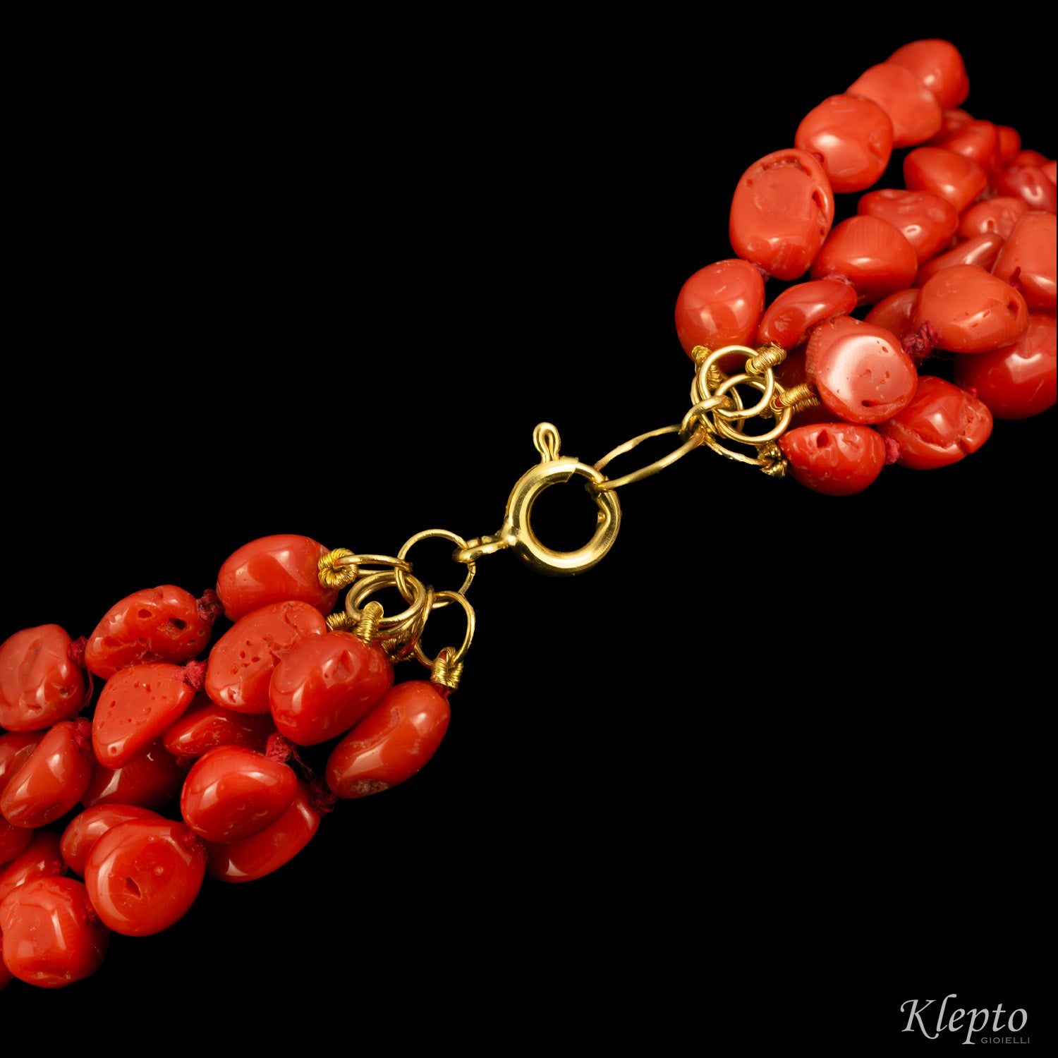 Multi-strand necklace with Sardinian coral