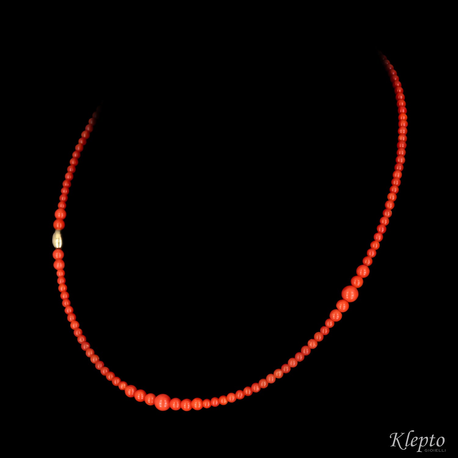 Short yellow gold necklace with Sardinian coral