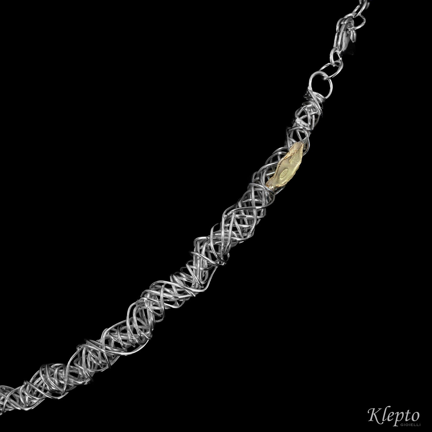 Collier in Silnova® Silver and yellow gold detail