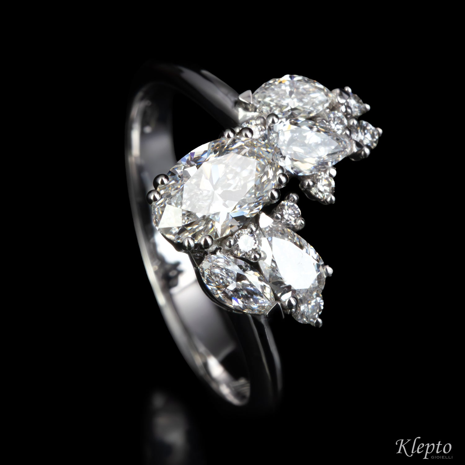Classic ring by Klepto contrarié in white gold with Diamonds