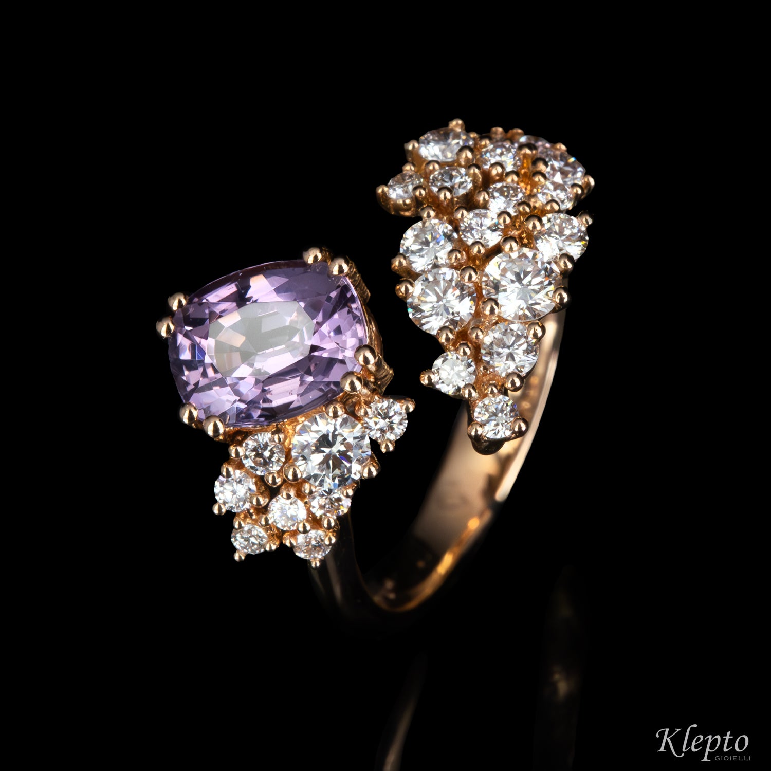 Classic ring by Klepto contrarié in rose gold with purple Sapphire and Diamonds