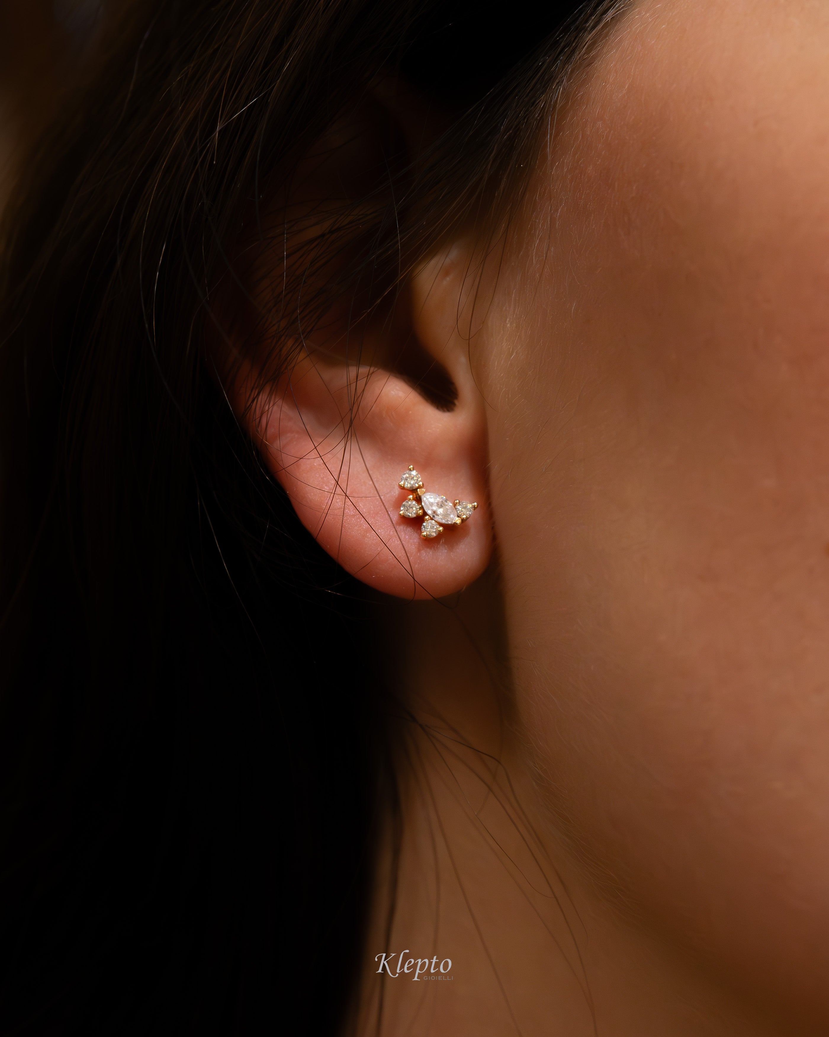 Rose gold lobe earrings with diamonds