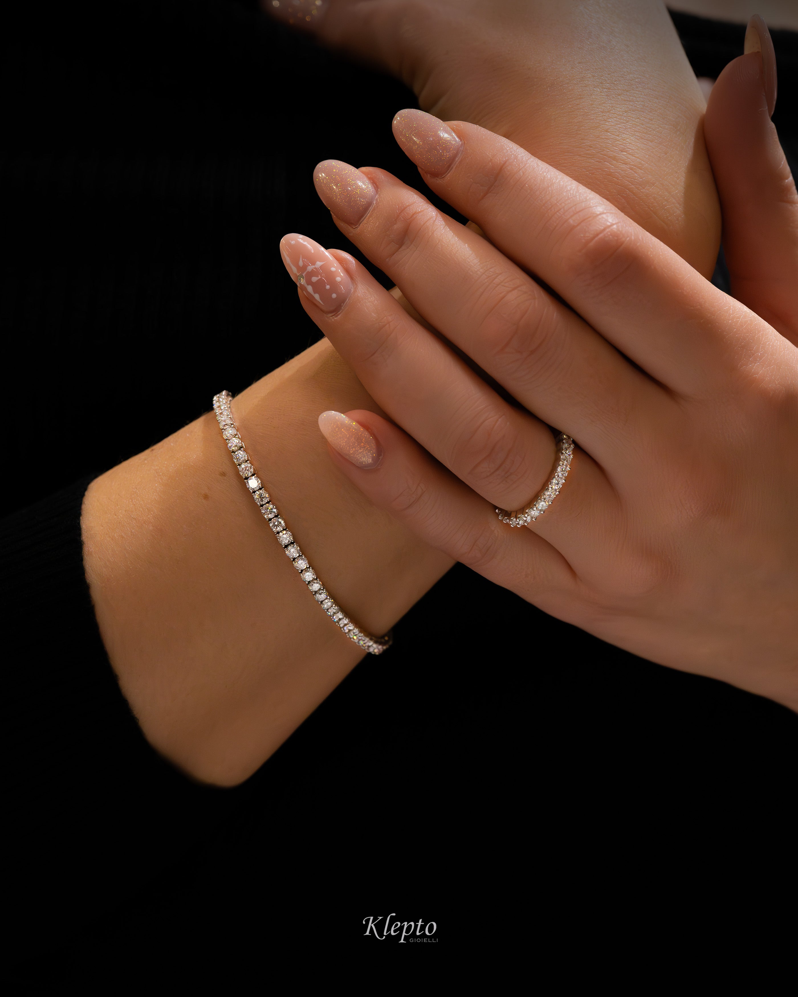 White gold tennis bracelet with diamonds