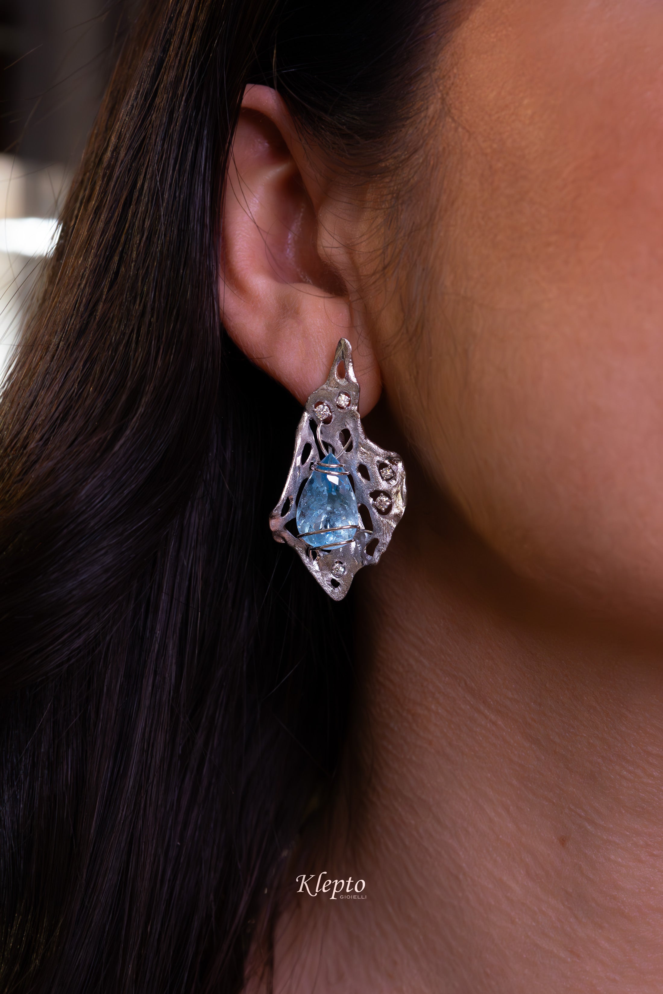 "Auriel et Nivara" white gold earrings with aquemarines and diamonds