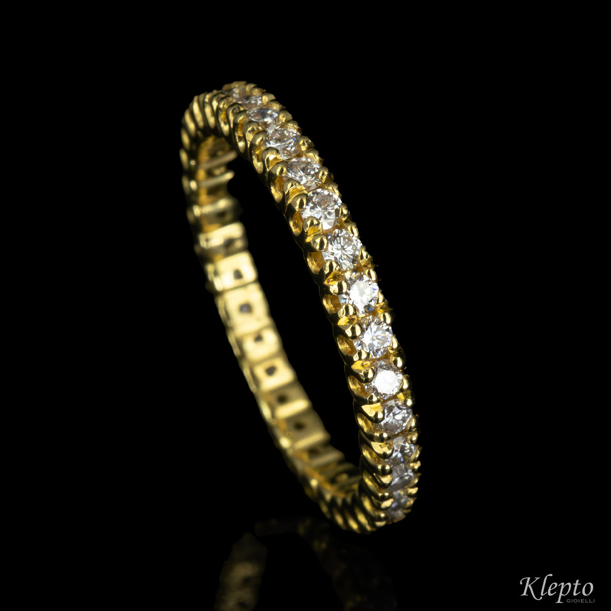 Infinity in yellow gold