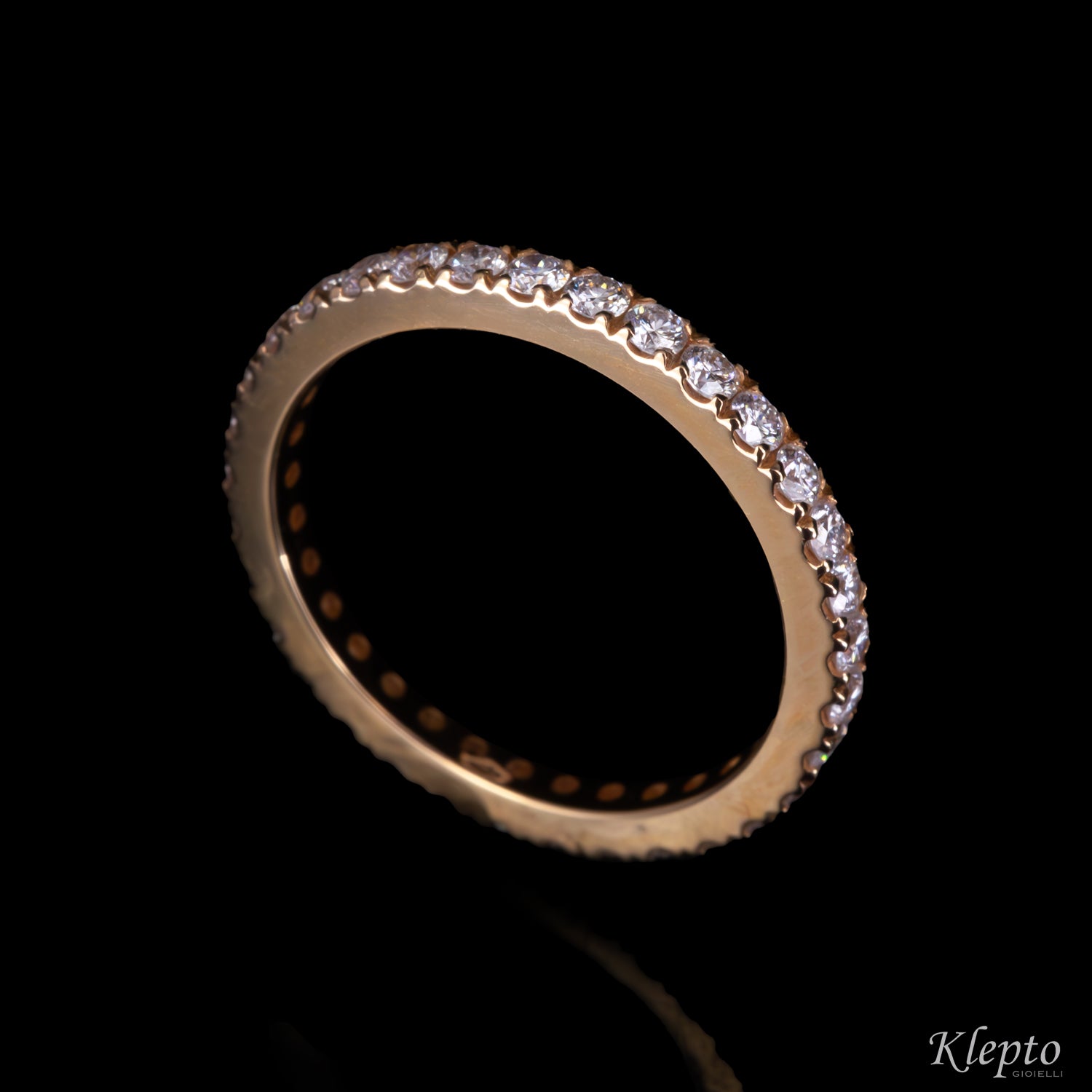 Infinity in rose gold