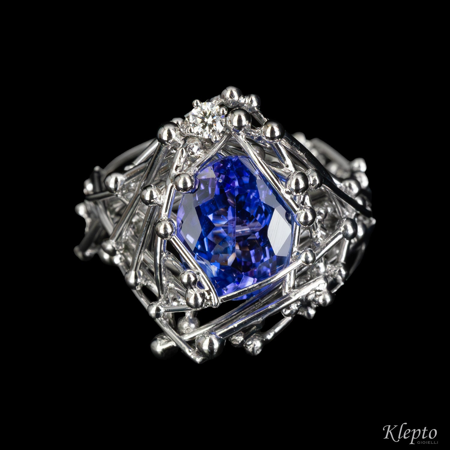 "IntriKo" white gold ring with Tanzanite and Diamond