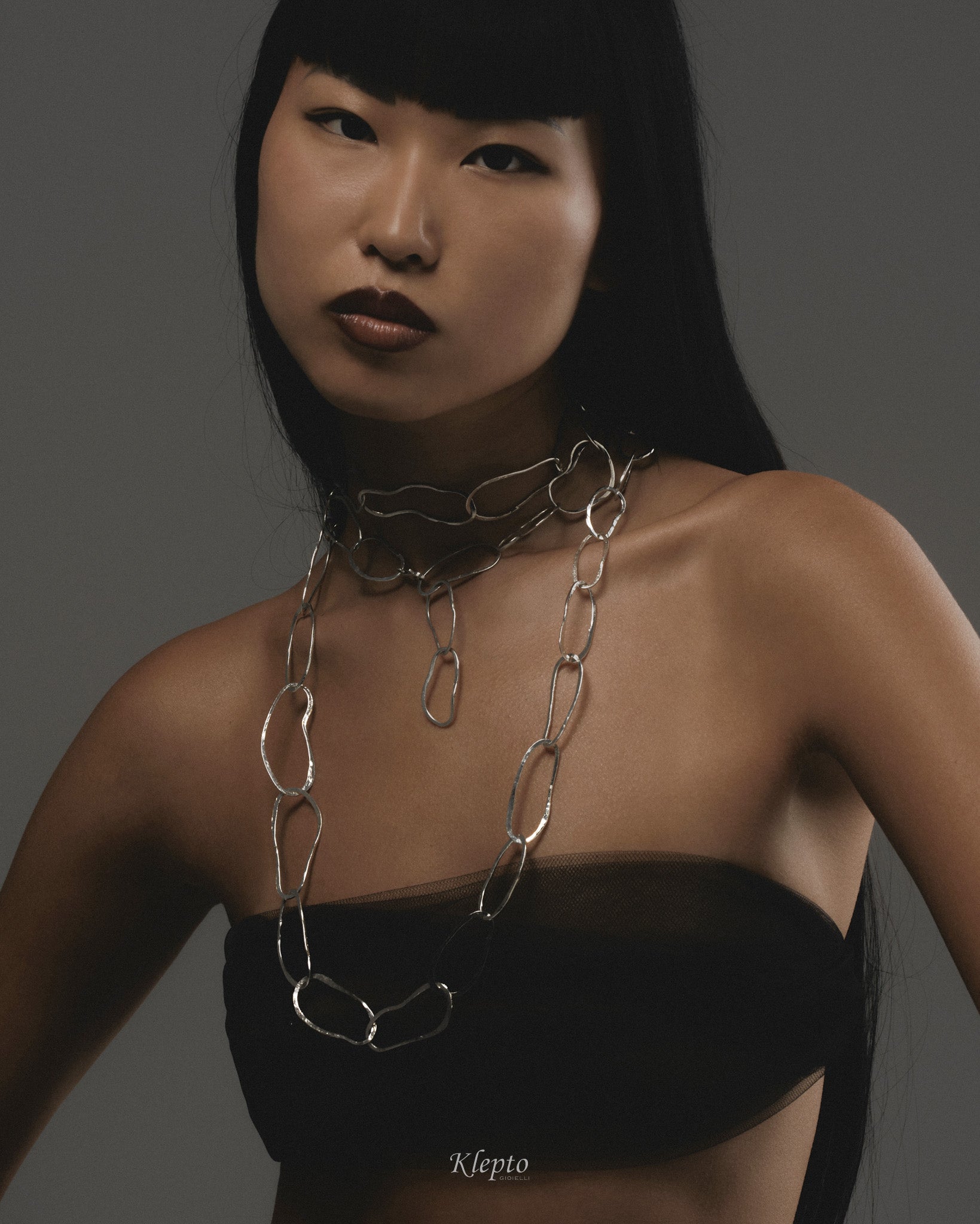 Silnova® Silver Necklace with Hammered Oval Rings