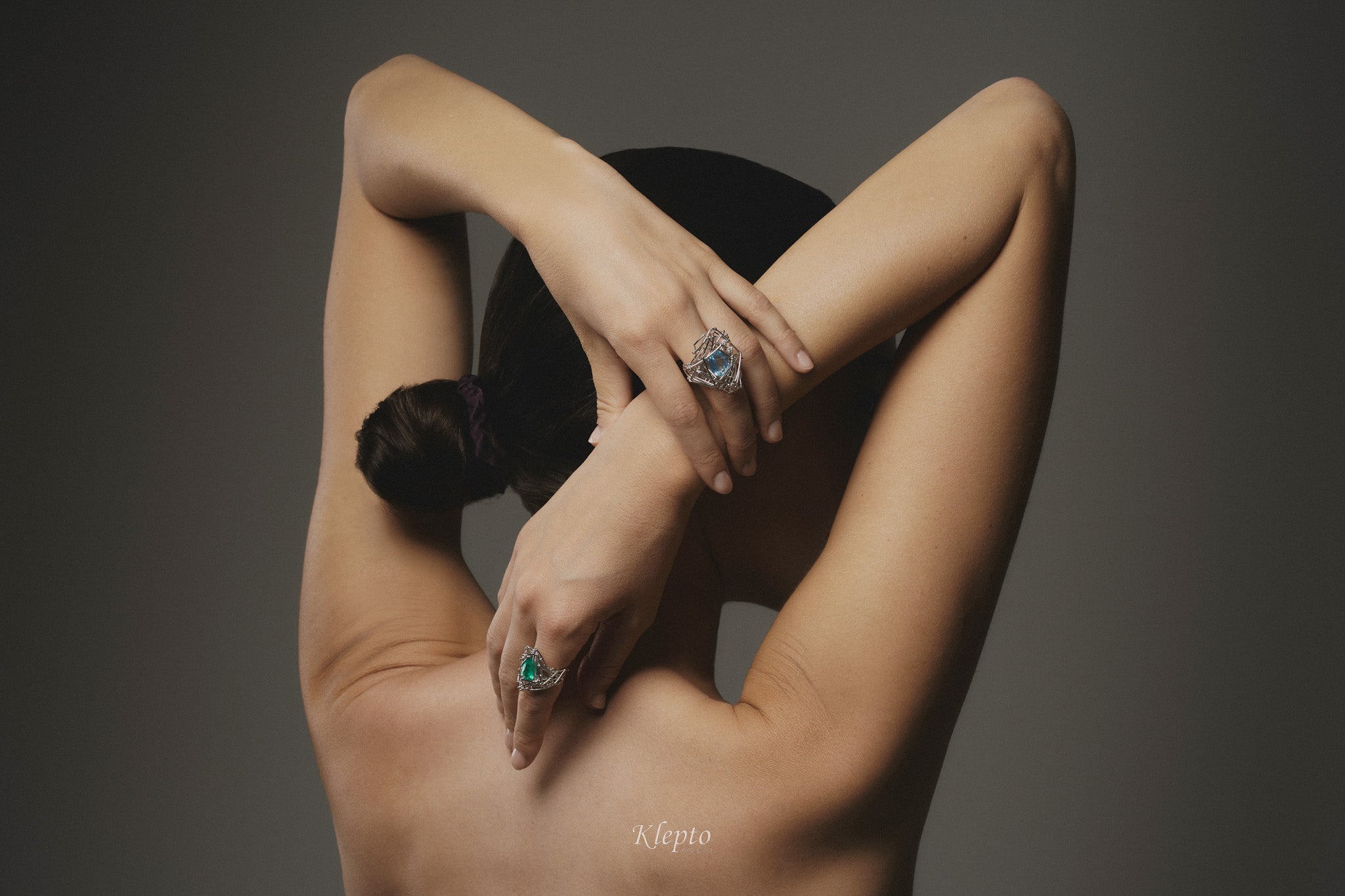 White gold ring "IntriKo" with Aquamarine and Diamonds