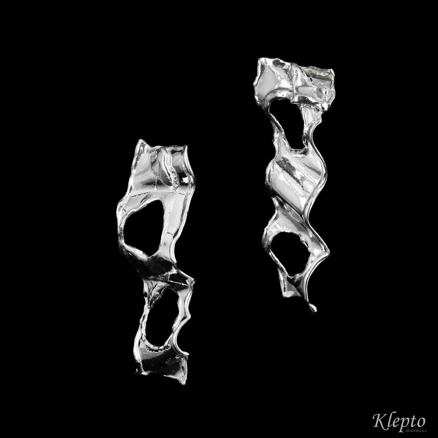 Flame-fused wavy Silnova® Silver earrings