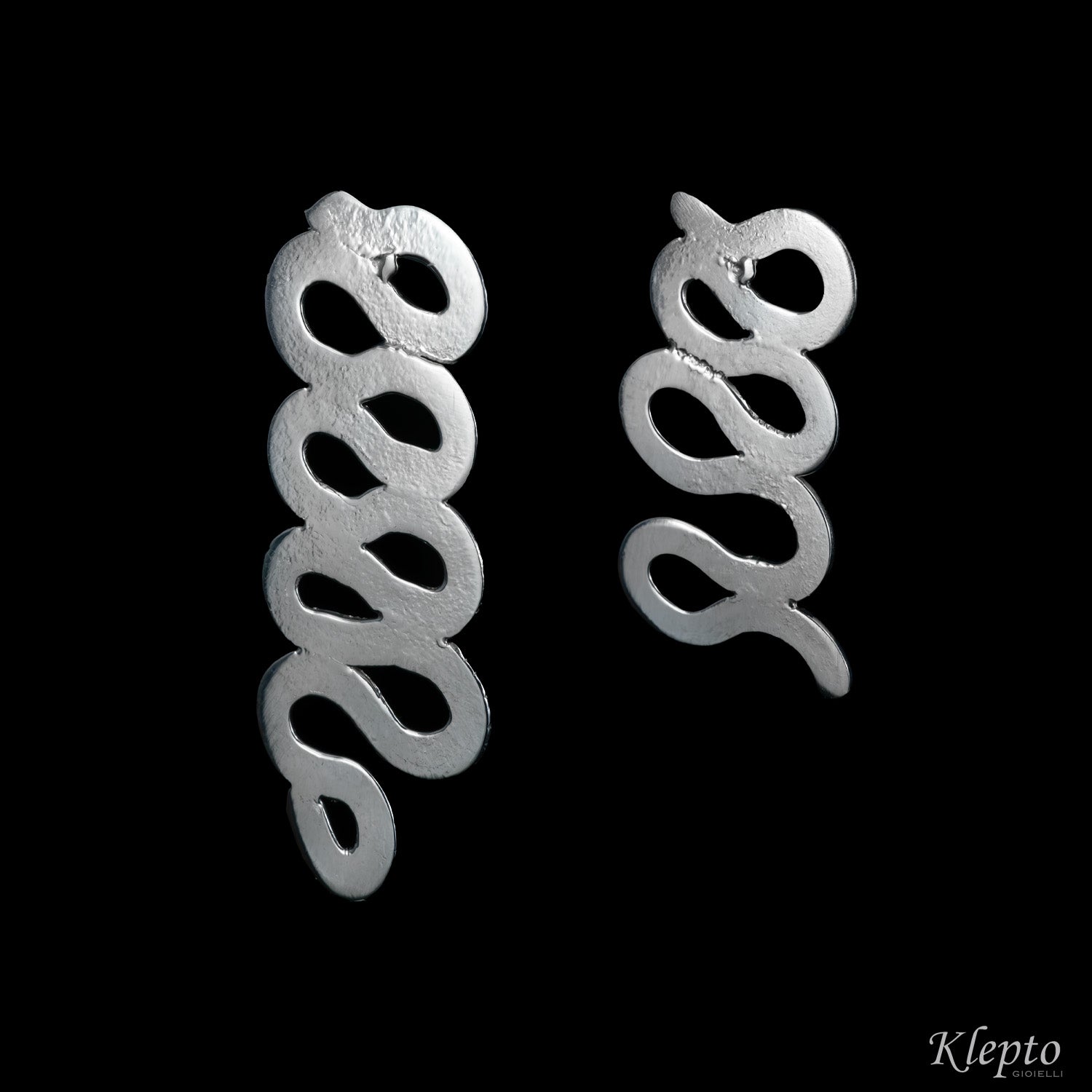 Wavy Silnova® Silver earrings