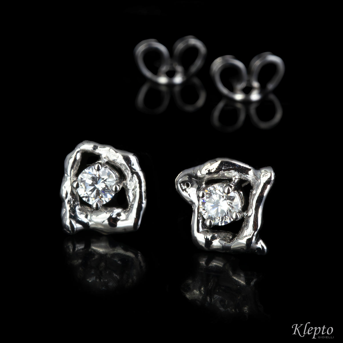 White Gold Pepita Earrings with Diamonds