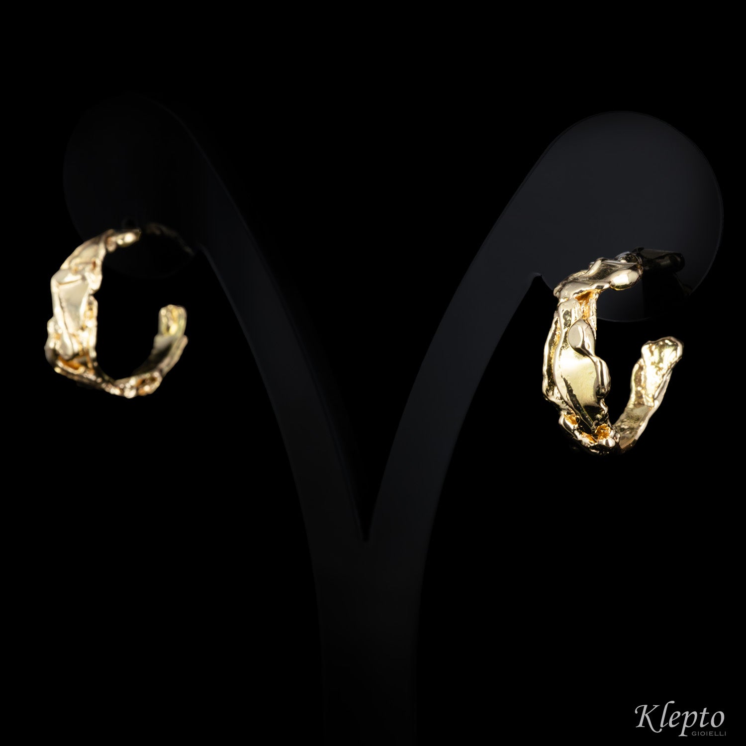 Flame-fused yellow gold hoop earrings