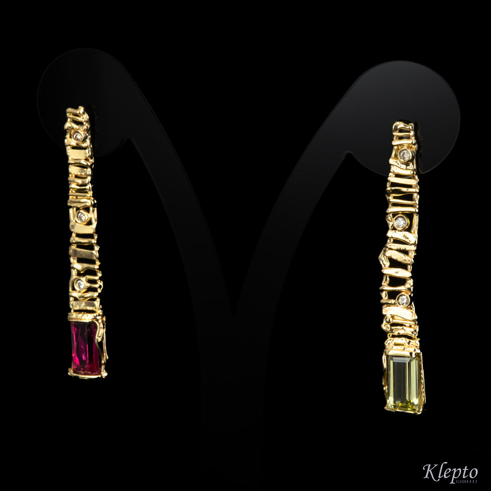 Yellow gold earrings "EroiKa" with Tourmaline, Heliodor, and Diamonds

Source:
Orecchini in oro giallo "EroiKa" con Tormalina, Eliodoro e Diamanti