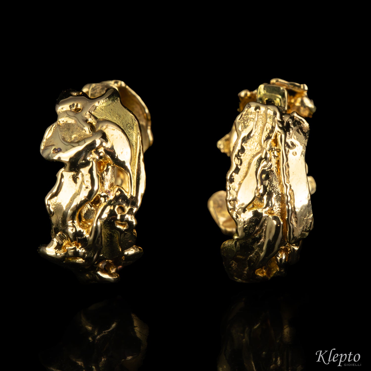 Yellow gold flame-fused hoop earrings