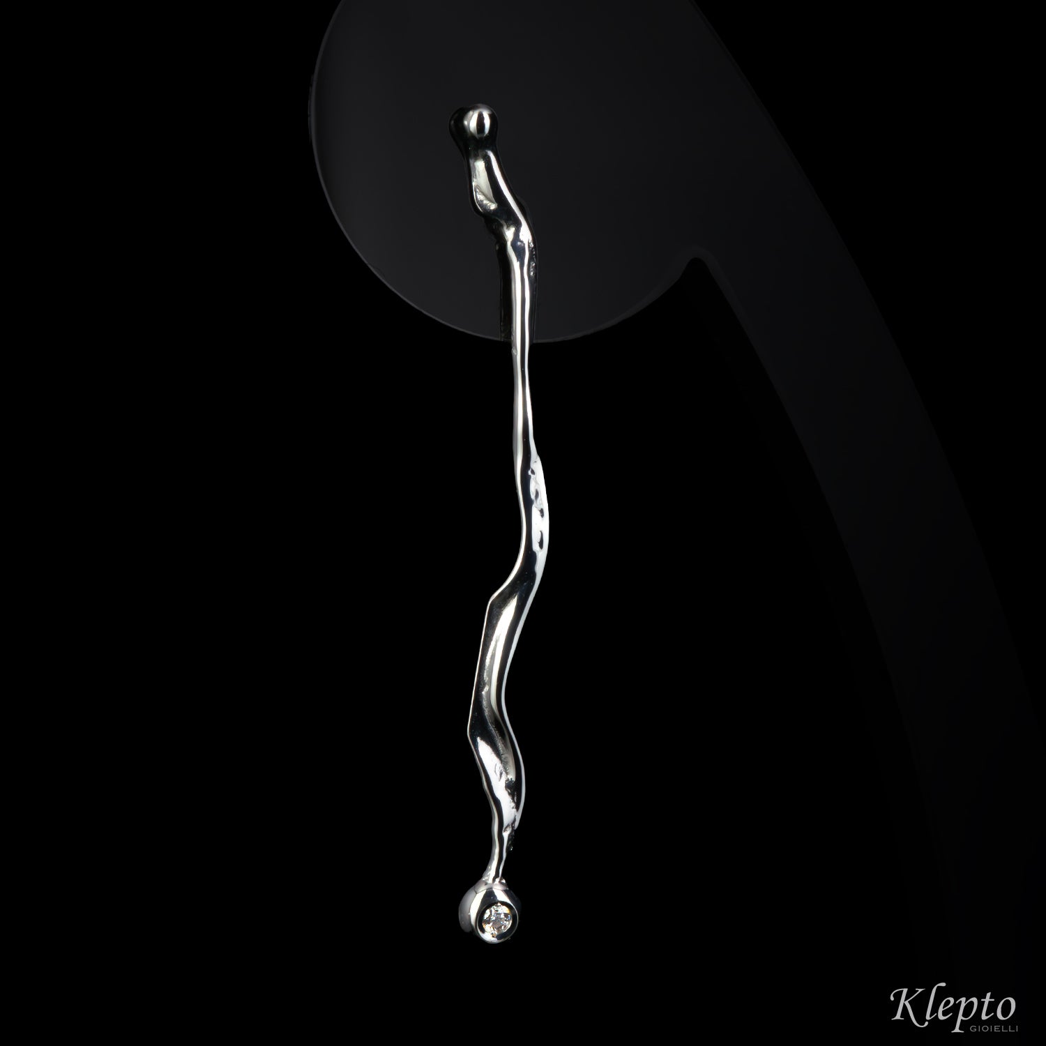 White gold earrings with Diamonds