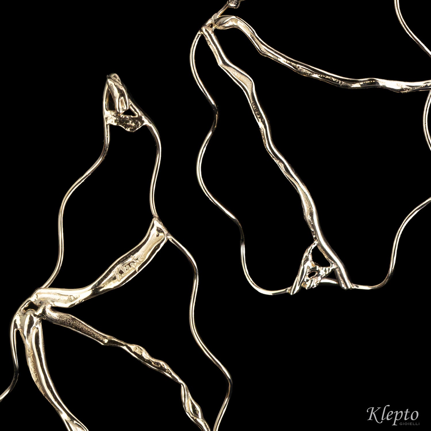 Natural white gold earrings