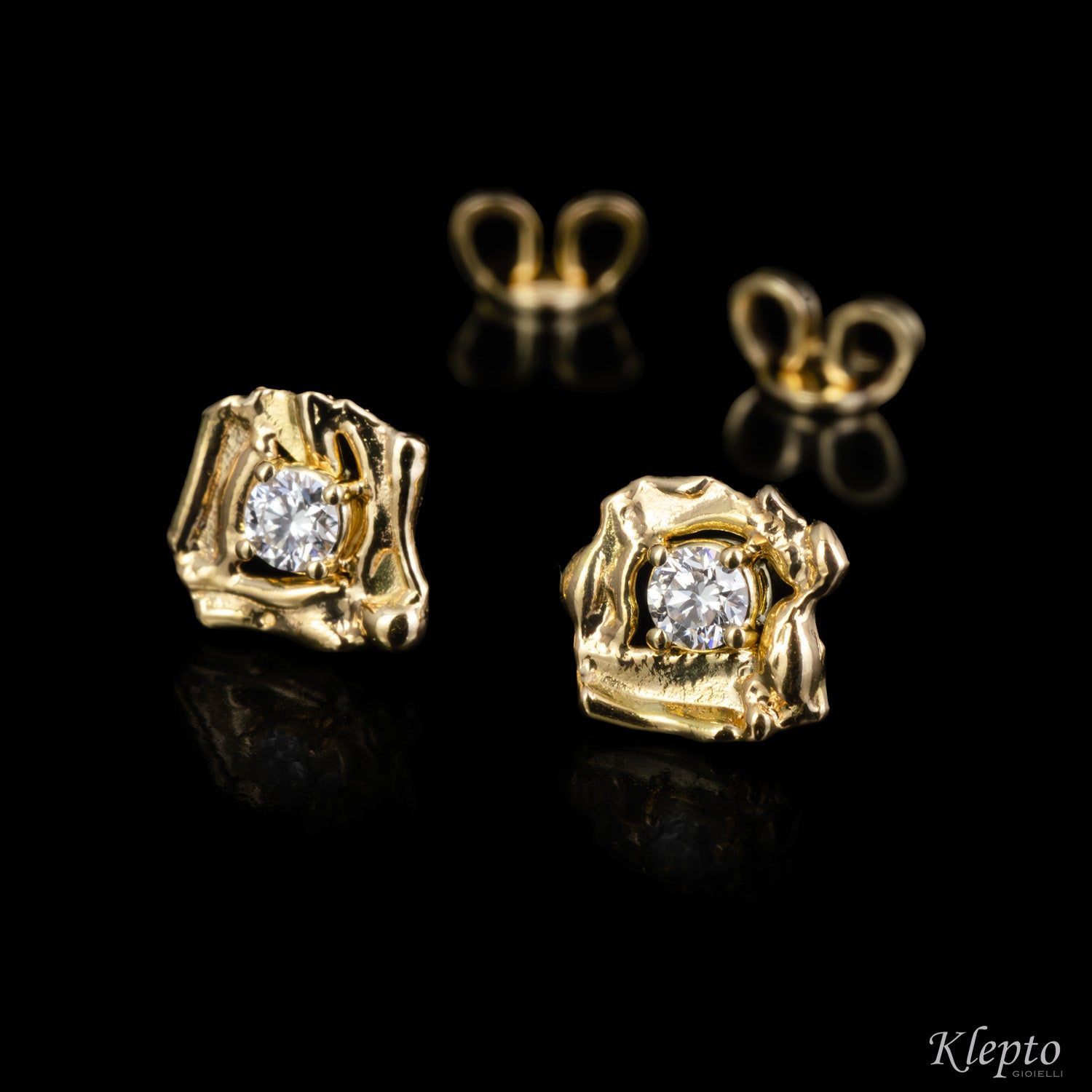 Yellow gold earrings with "Pepita" diamonds