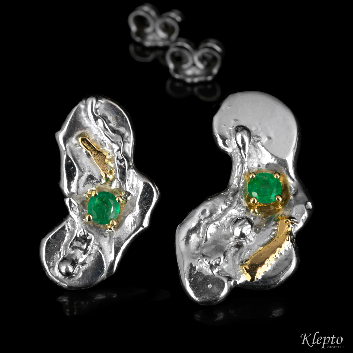 Silnova® silver earrings with emeralds and yellow gold details