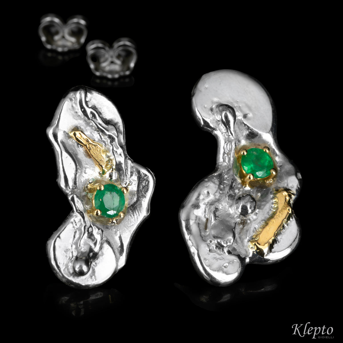Silnova® silver earrings with emeralds and yellow gold details