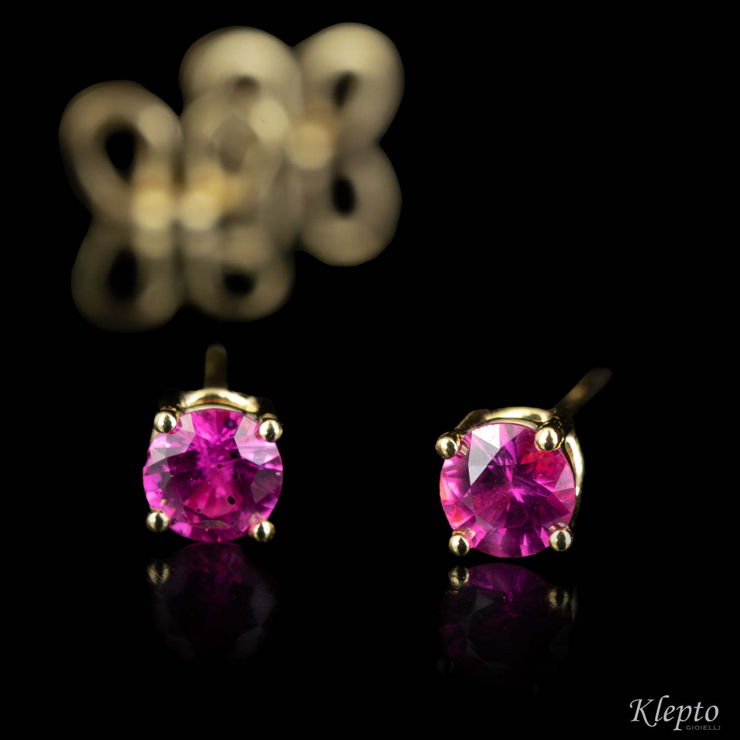 Yellow gold earrings with pink sapphires