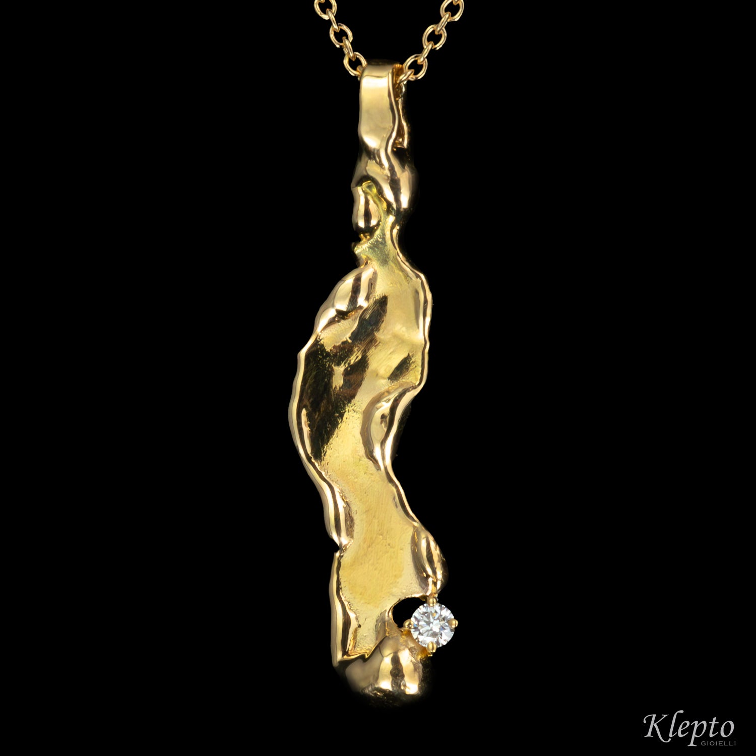 Yellow gold pendant "Isola" flame-fused with diamond