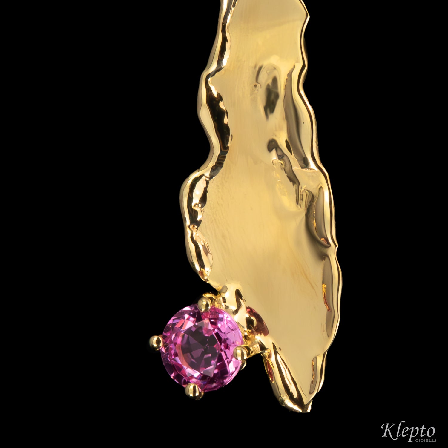 Yellow gold pendant "Isola" flame-fused with pink sapphire