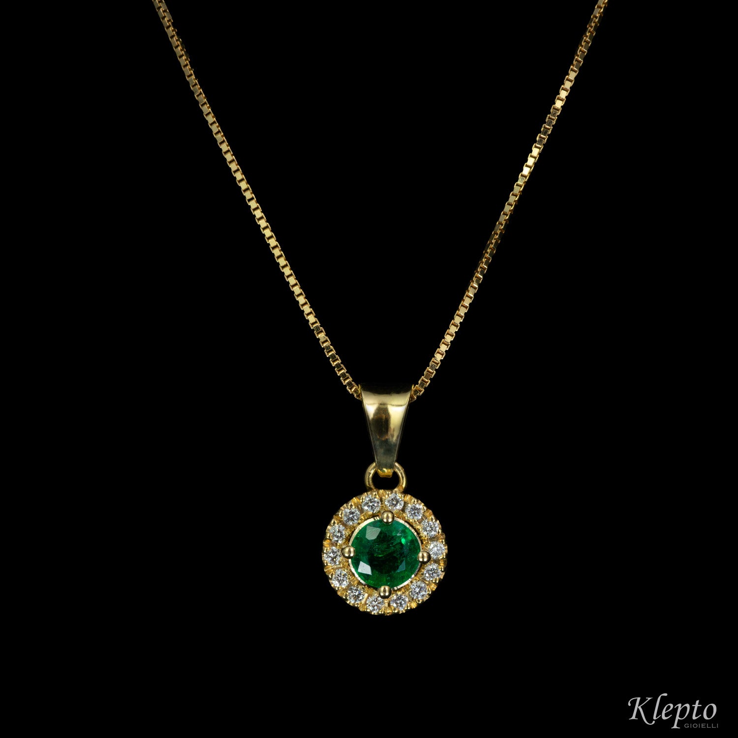 Yellow gold pendant with Emerald and Diamonds