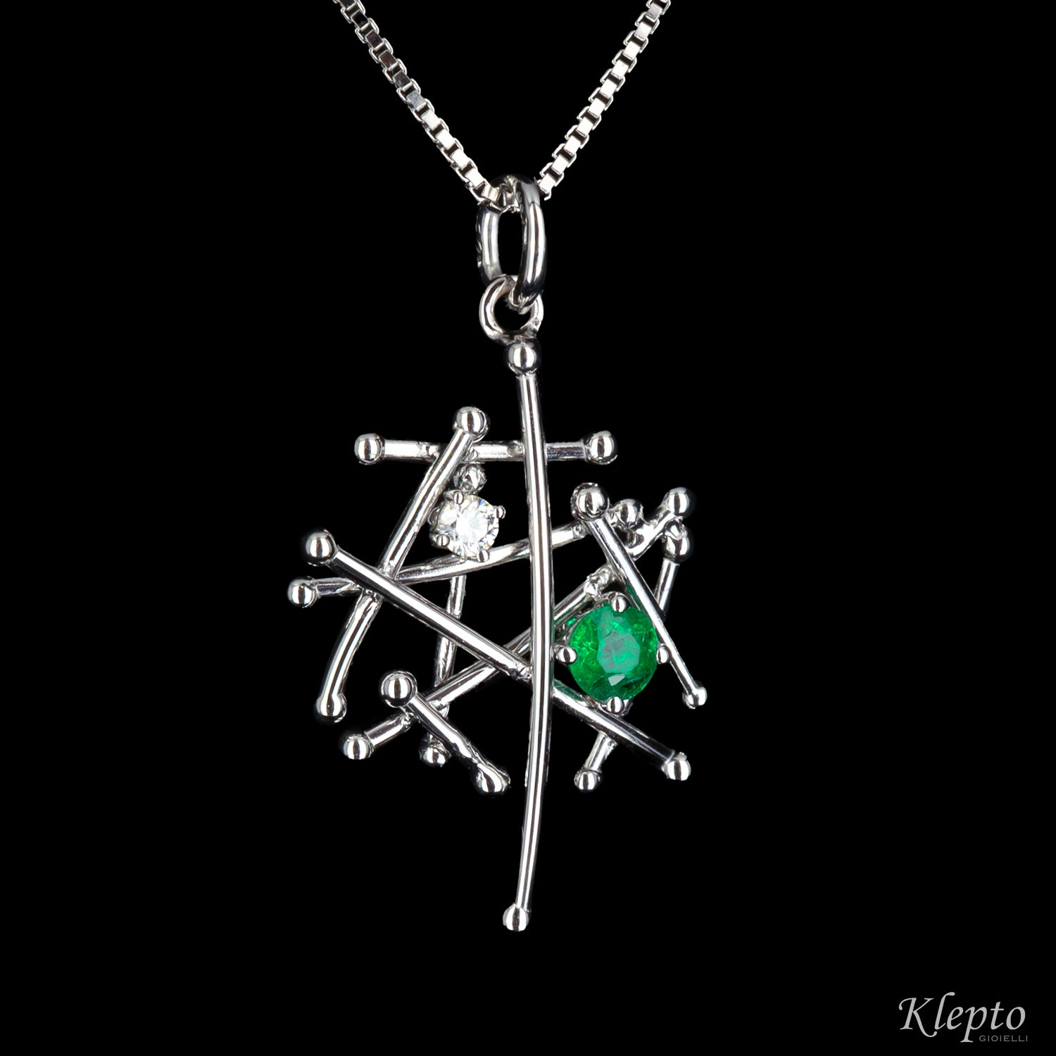 Pendente in oro bianco "IntriKo" con Smeraldo e Diamante