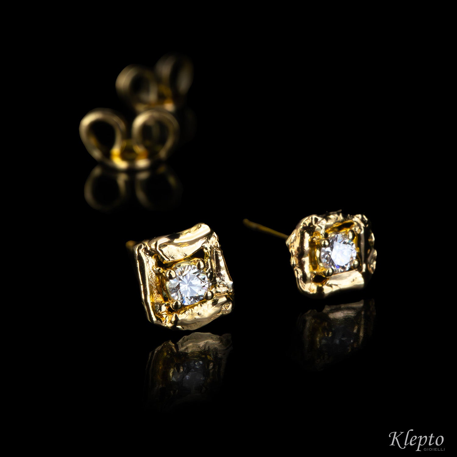 Yellow gold earrings with "Pepita" diamonds
