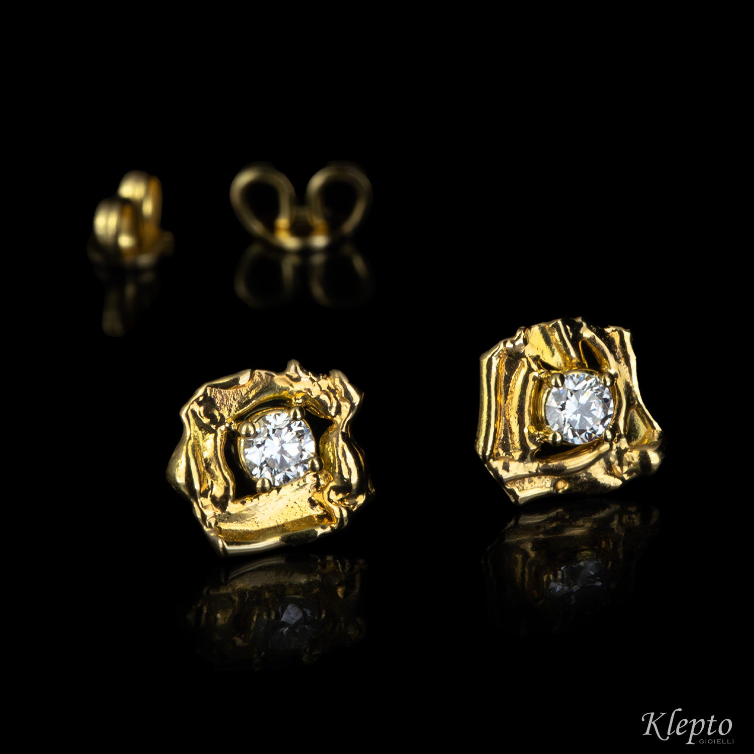 Yellow gold earrings with "Pepita" diamonds