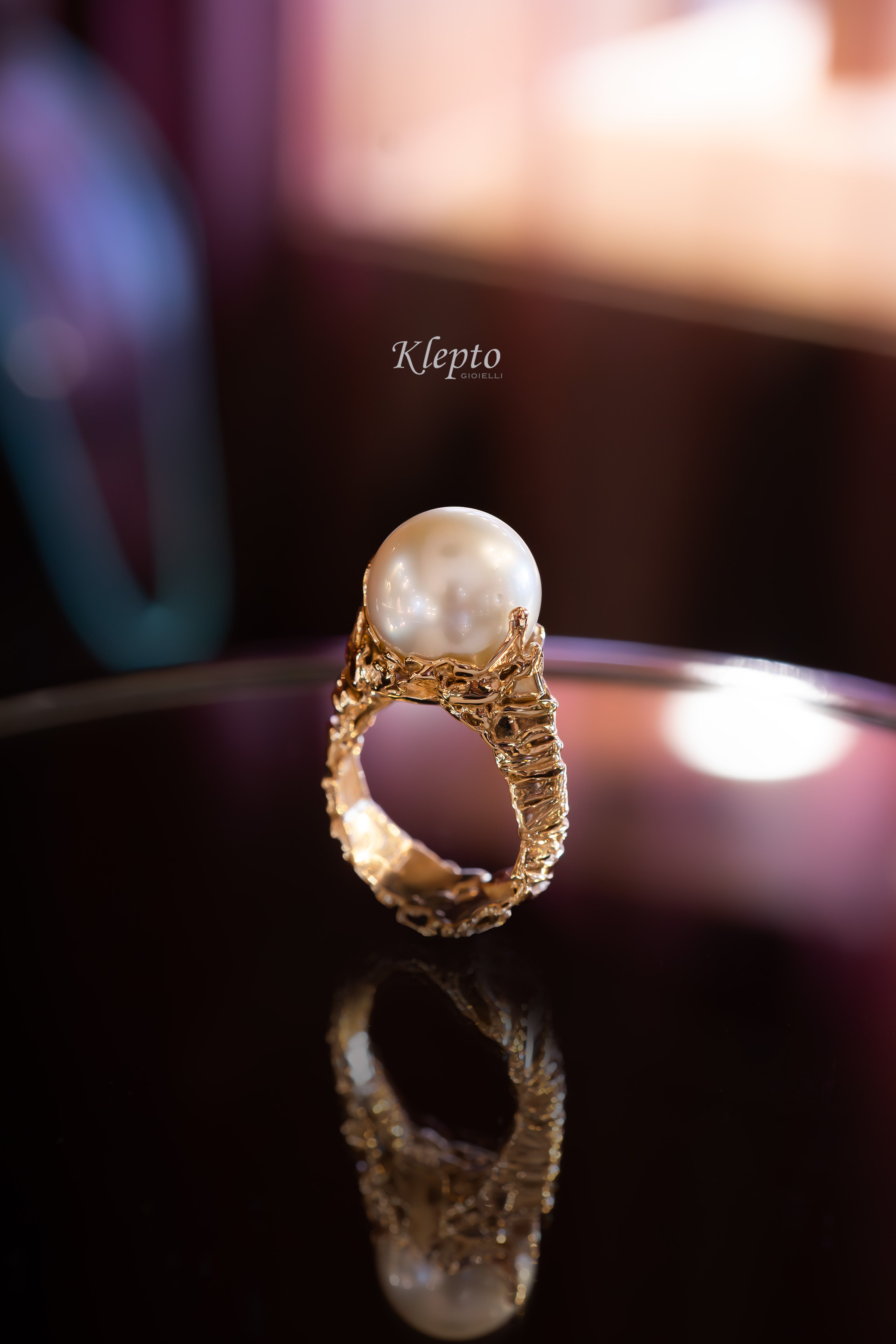 Natural white gold ring "Baleno" with Australian Pearl