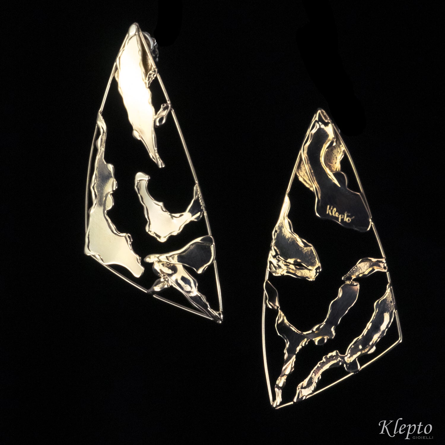 Earrings in natural white gold "Vela"