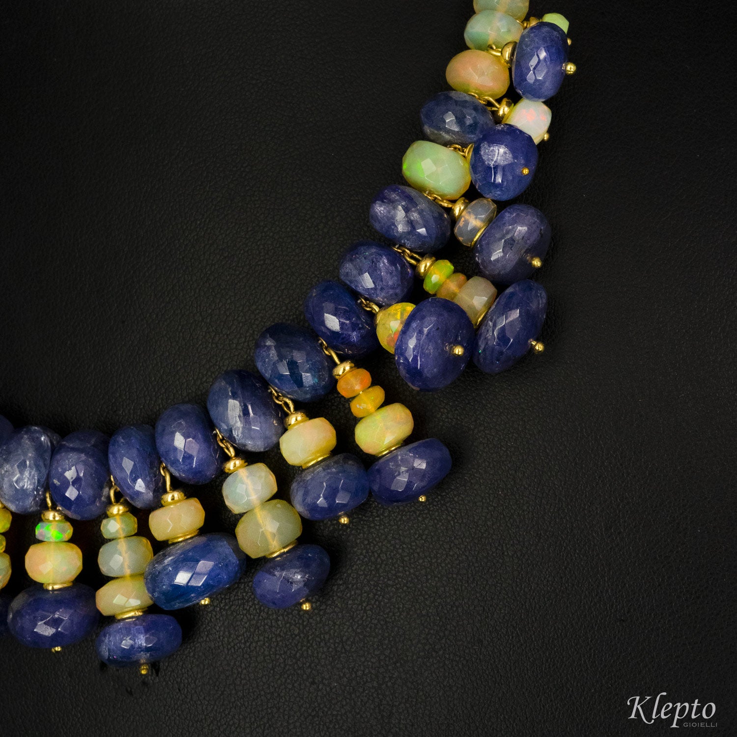 Yellow gold choker necklace with Tanzanite and Opal pendants