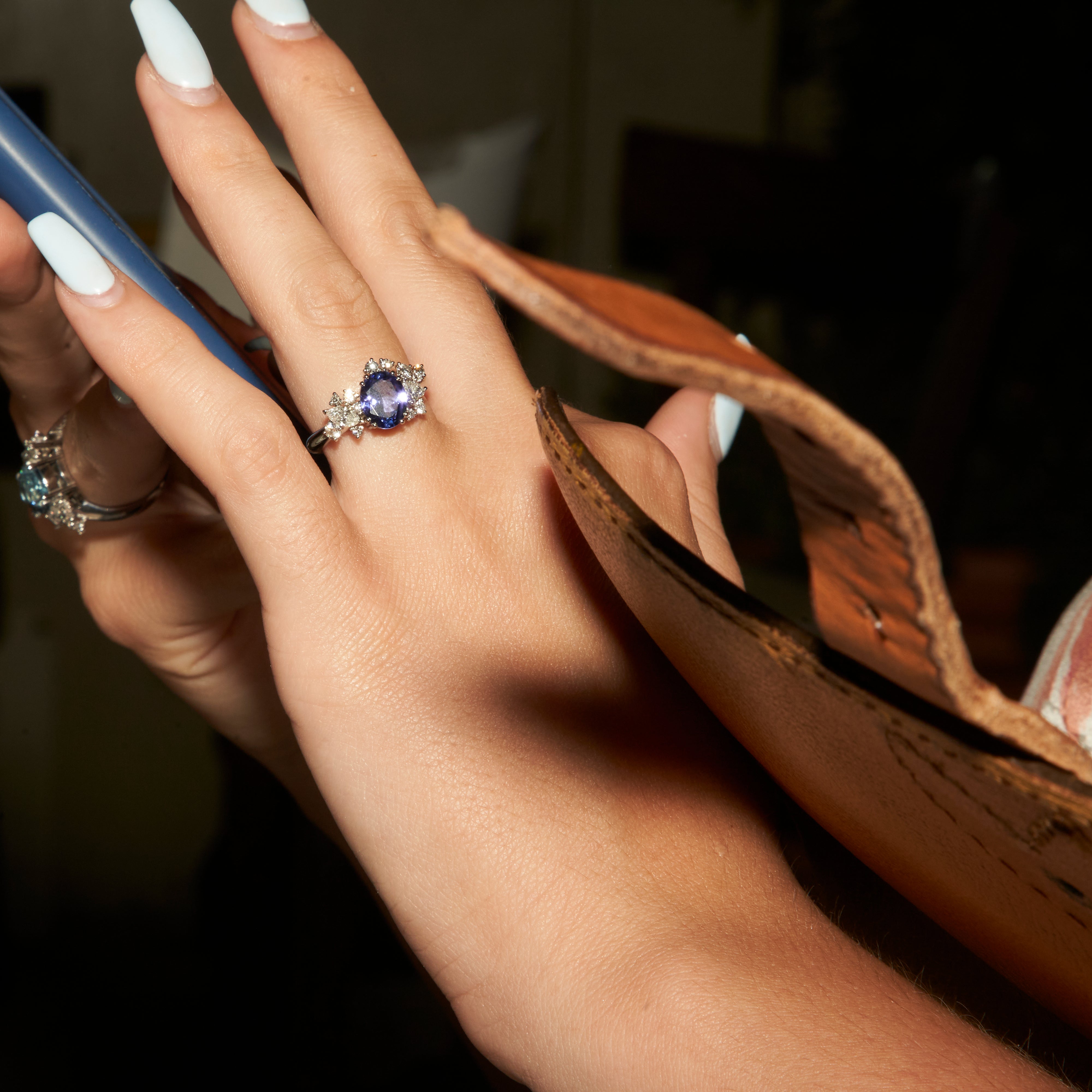 Classic ring by Klepto in white gold with tanzanite and fancy cut diamonds