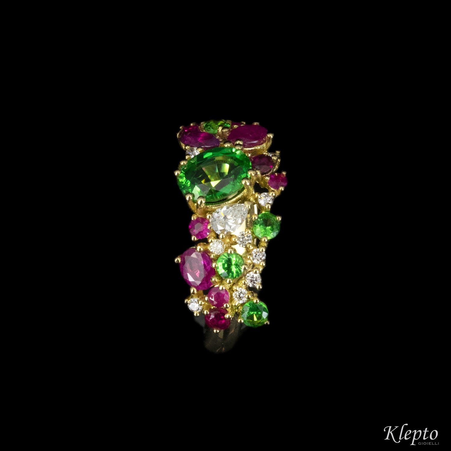 Classic ring in yellow gold with green garnets, rubies and diamonds
