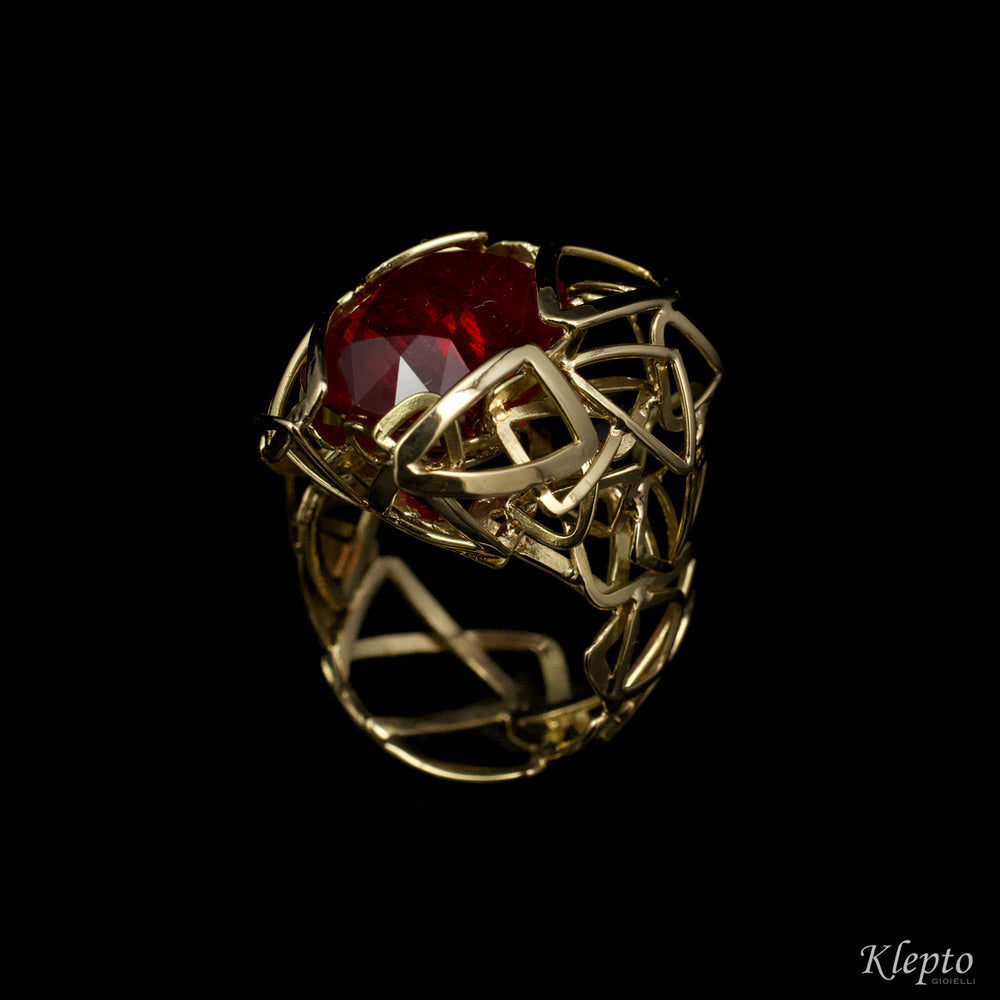 Yellow gold ring with Rubellite