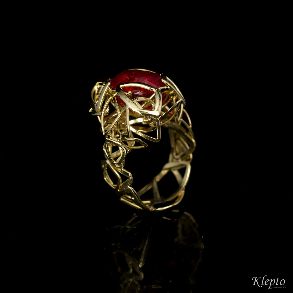 Yellow gold ring with Rubellite