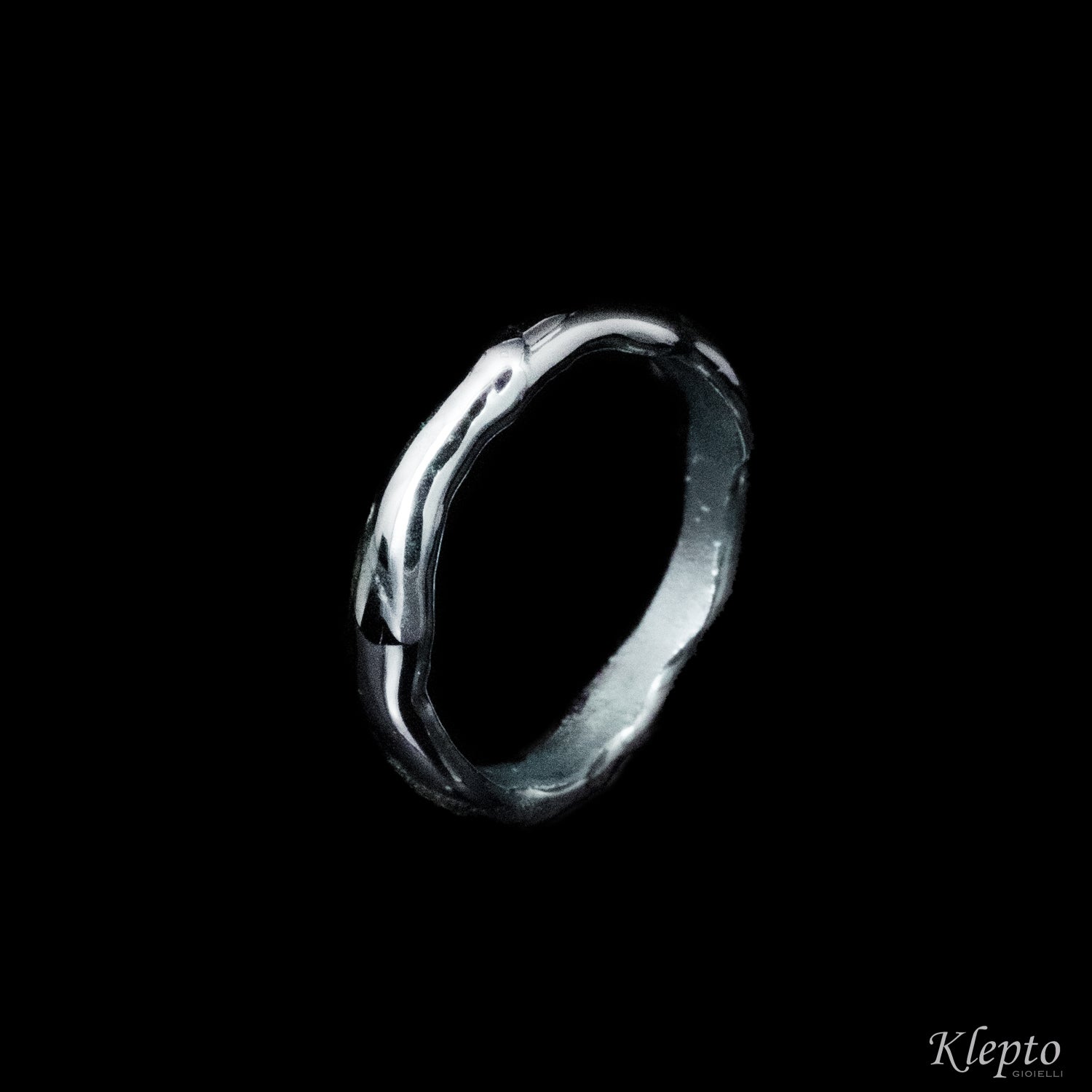 Wedding ring Divenire