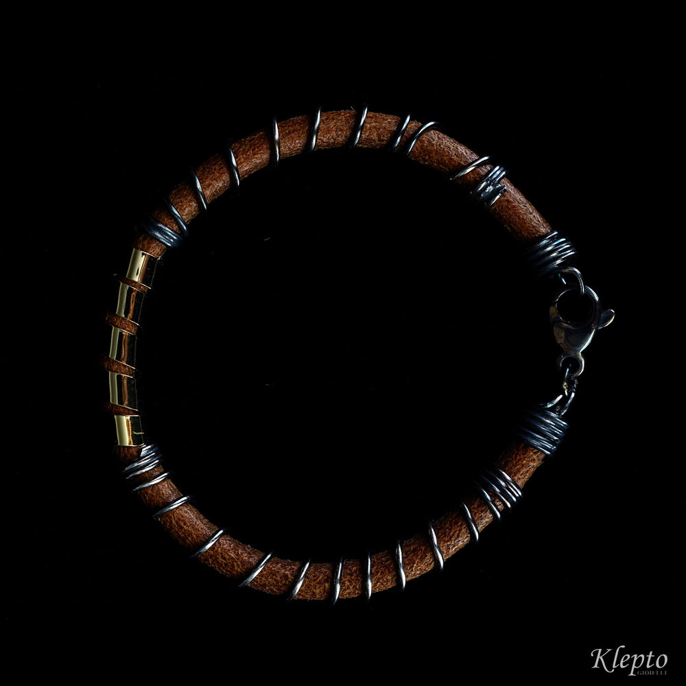 Bracelet in Silnova® Silver, leather and yellow gold