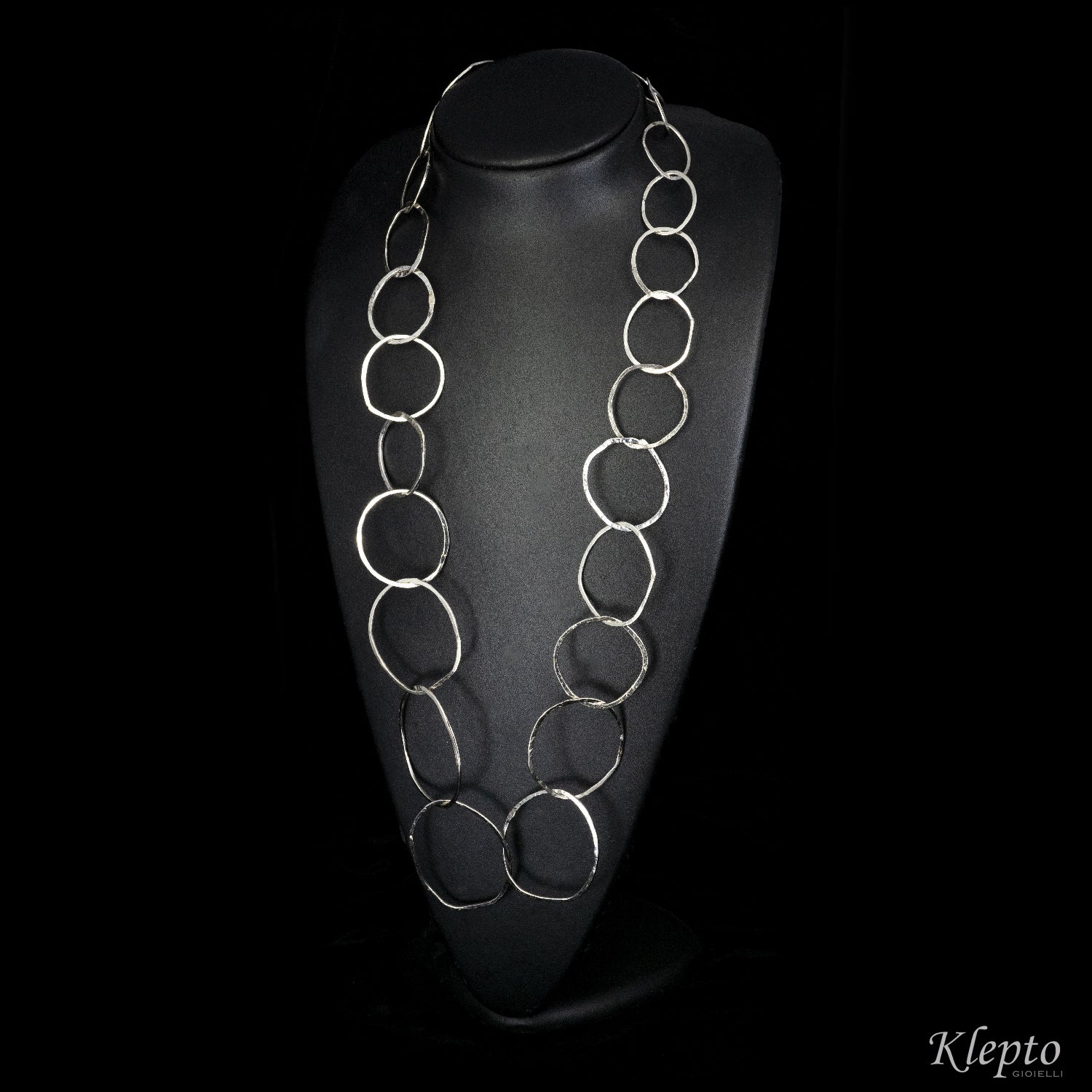 Necklace in Silnova® Silver with hand-hammered oval rings